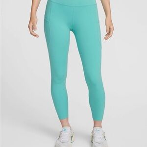 NWT - Nike High Waisted Leggings